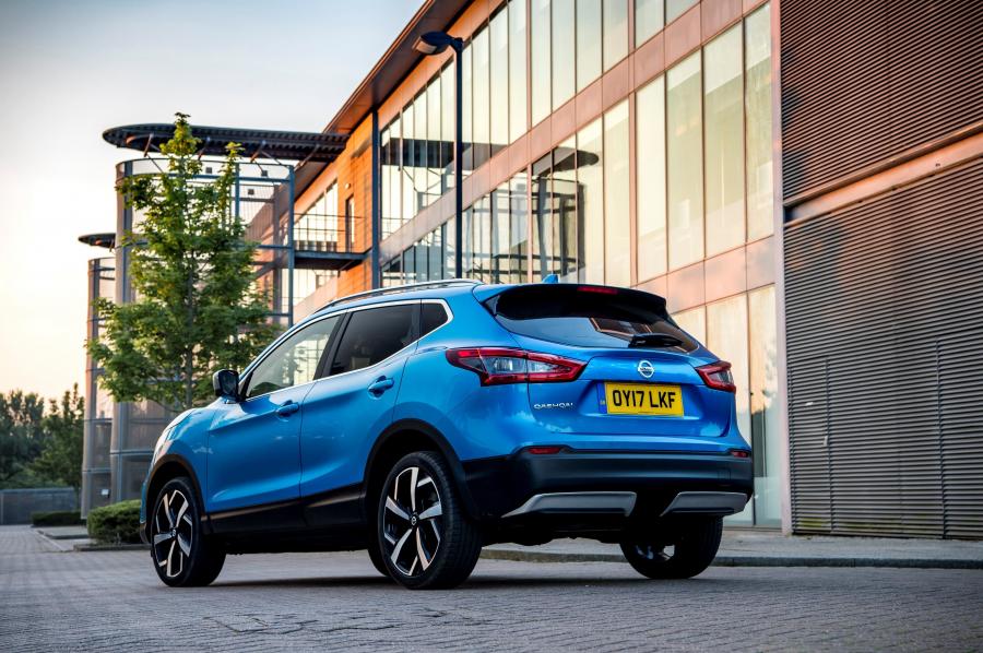  Nissan Qashqai 2017 года  (UK) (фото 2 из 24)